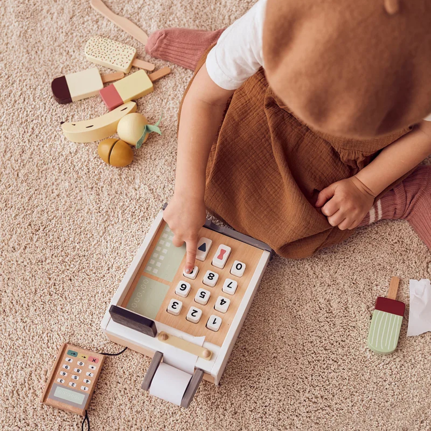 Wooden cash register Swedish Design Age: 3+ Size: 16.5x20x10 cm