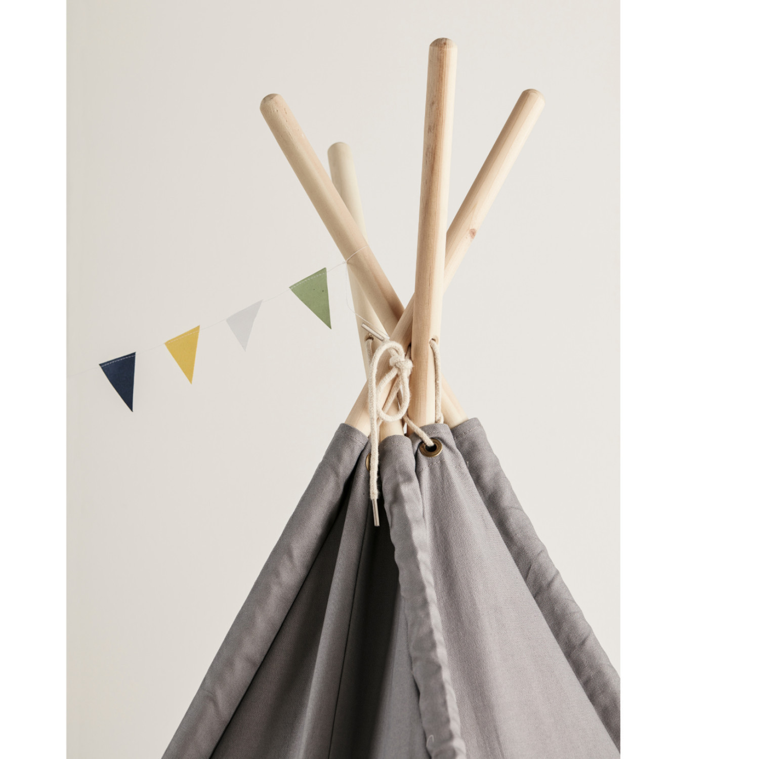 Детска индианска палатка Swedish Design
Възраст: 2+