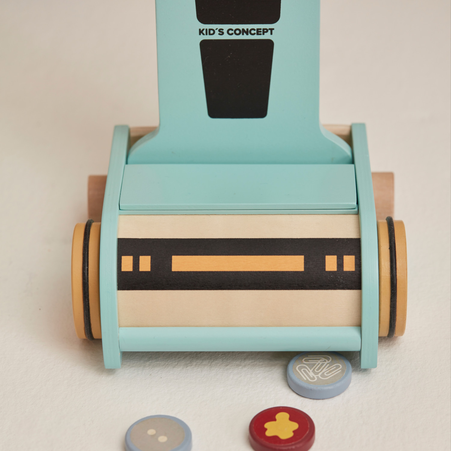 Дървена играчка Прахосмукачка Swedish Design 
Възраст: 3+