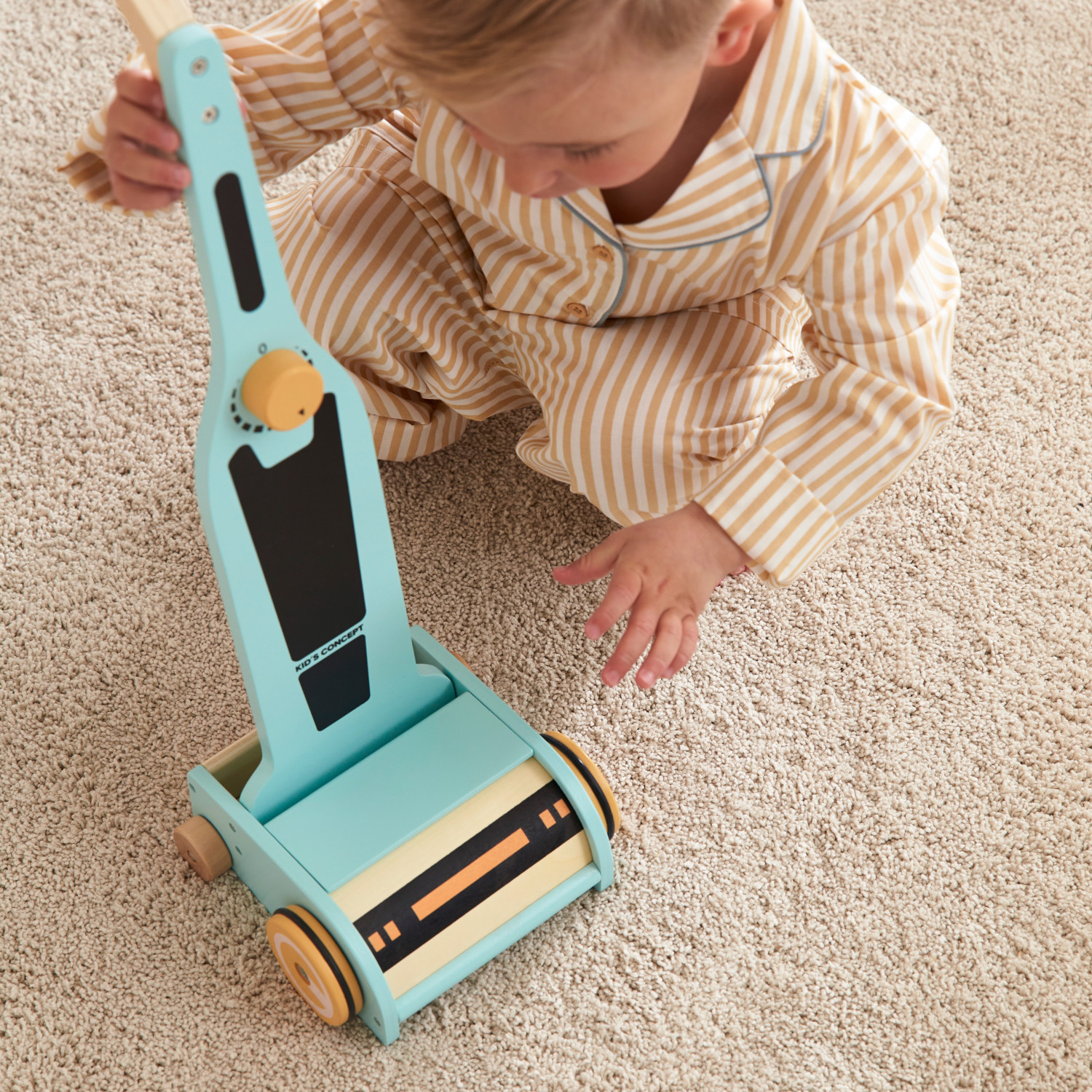 Дървена играчка Прахосмукачка Swedish Design 
Възраст: 3+