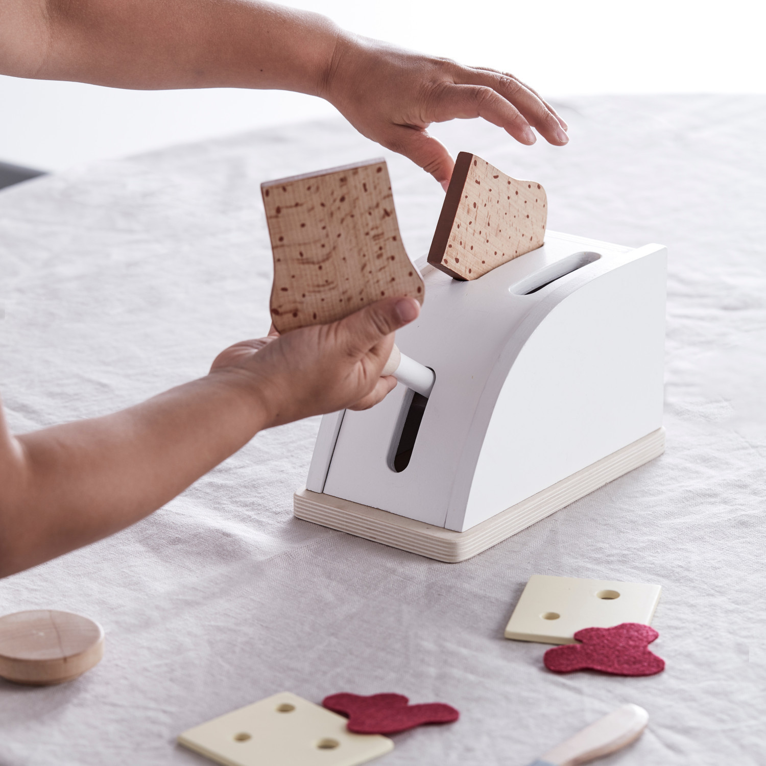 Toaster set with accessories Swedish Design Age: 3+