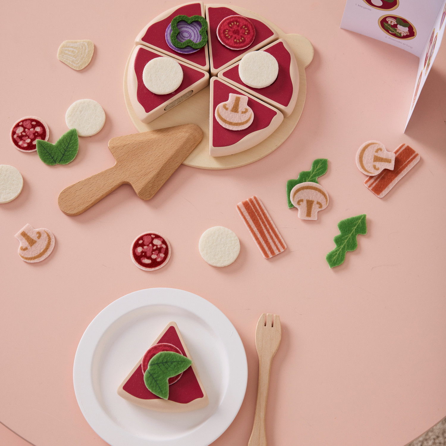 Дървен комплект Италианска пица Swedish Design
Възраст: 2+