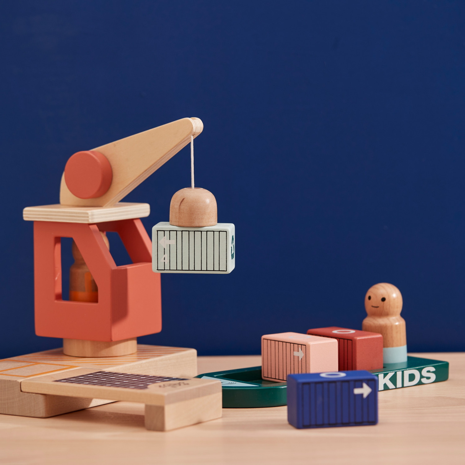 Swedish Design Cargo Port Set Age: 3+ Size: 43.5x28.7x28.5 cm
