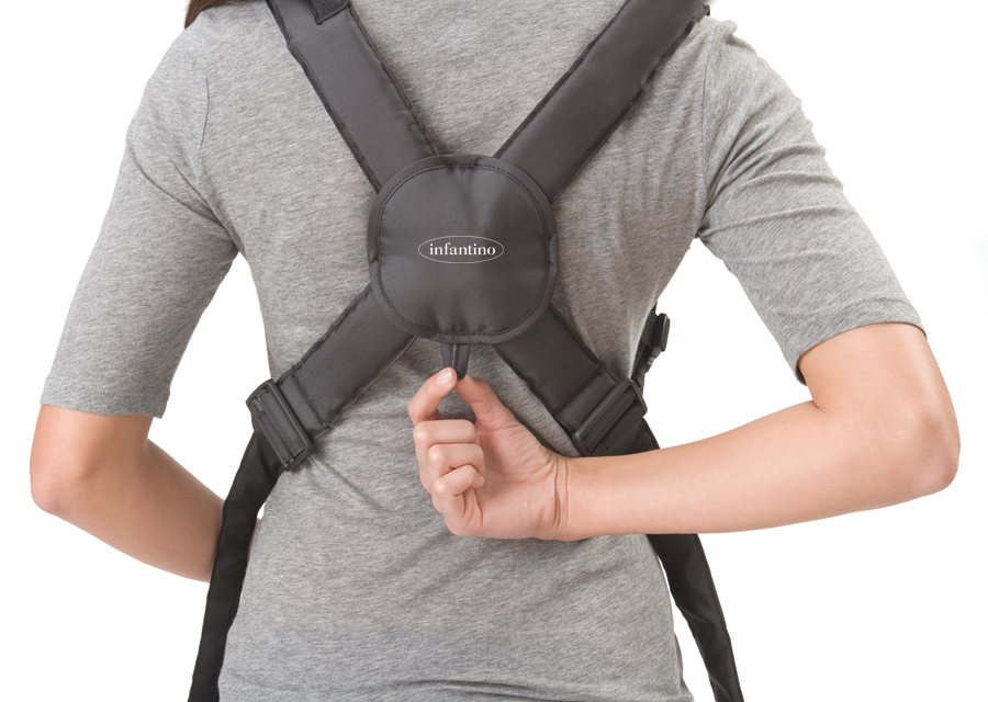 Ergonomic baby carrier with pocket, Infantino, 2 in 1, Black, from 3.6 to 11.3 kg.