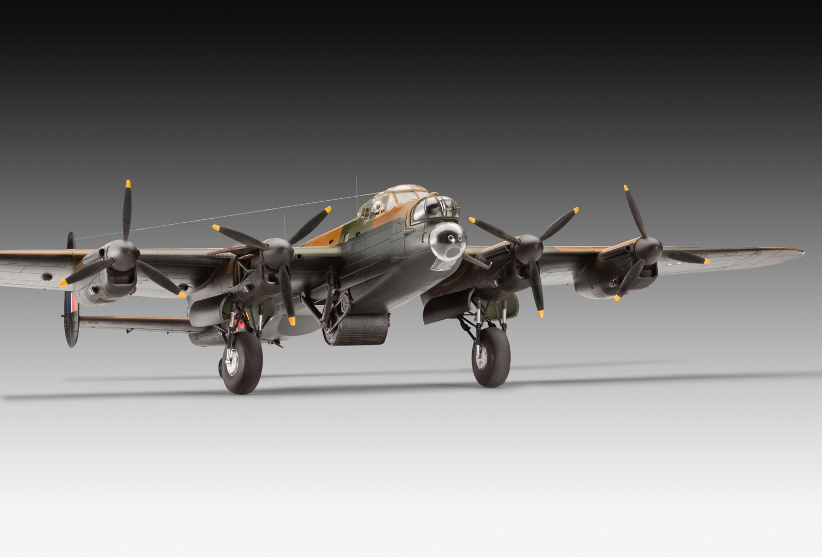 Сглобяем модел, Revell, Самолет Lancaster B.III DAMBUSTERS, 224 части