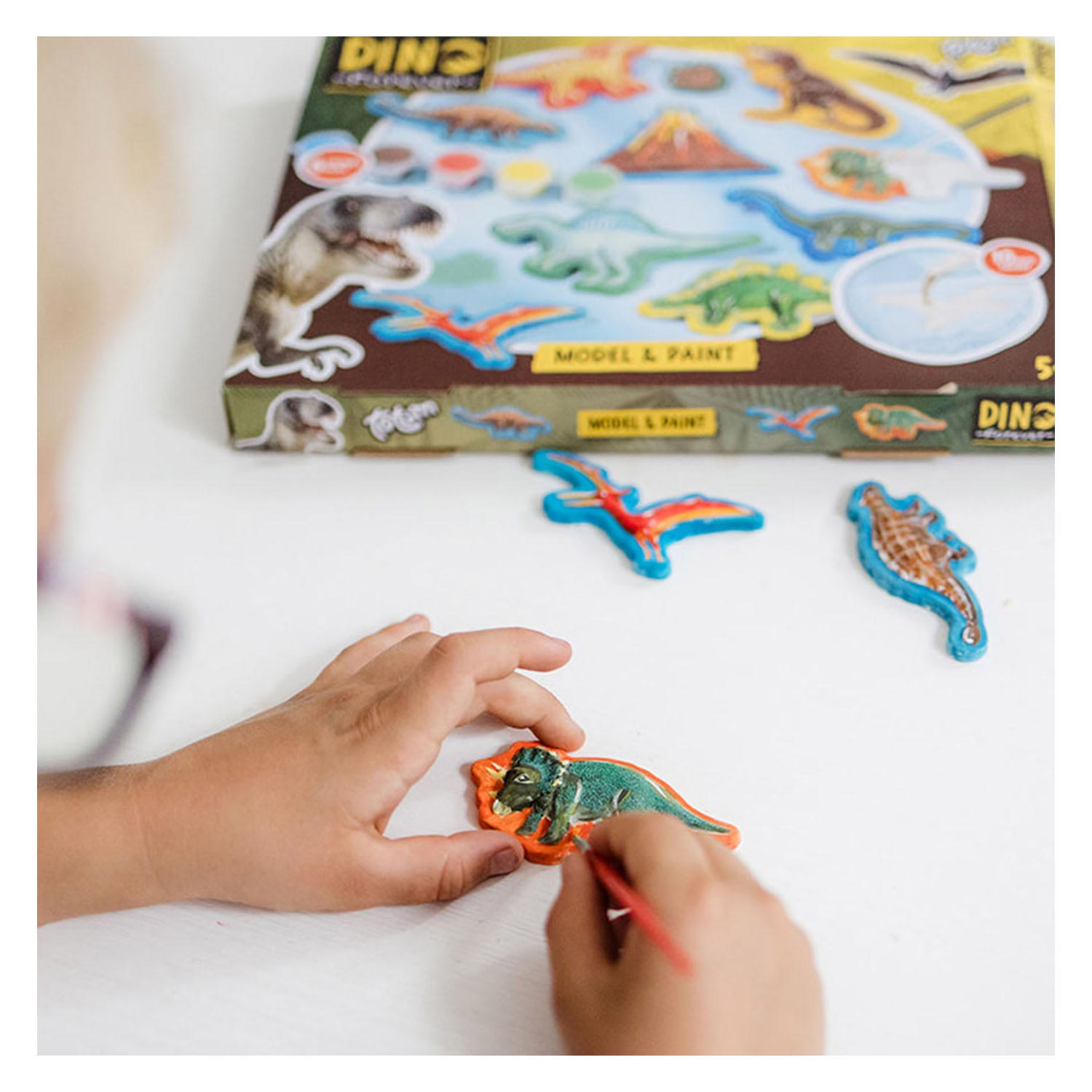 Creative set Totum DIY and paint plaster dinosaurs