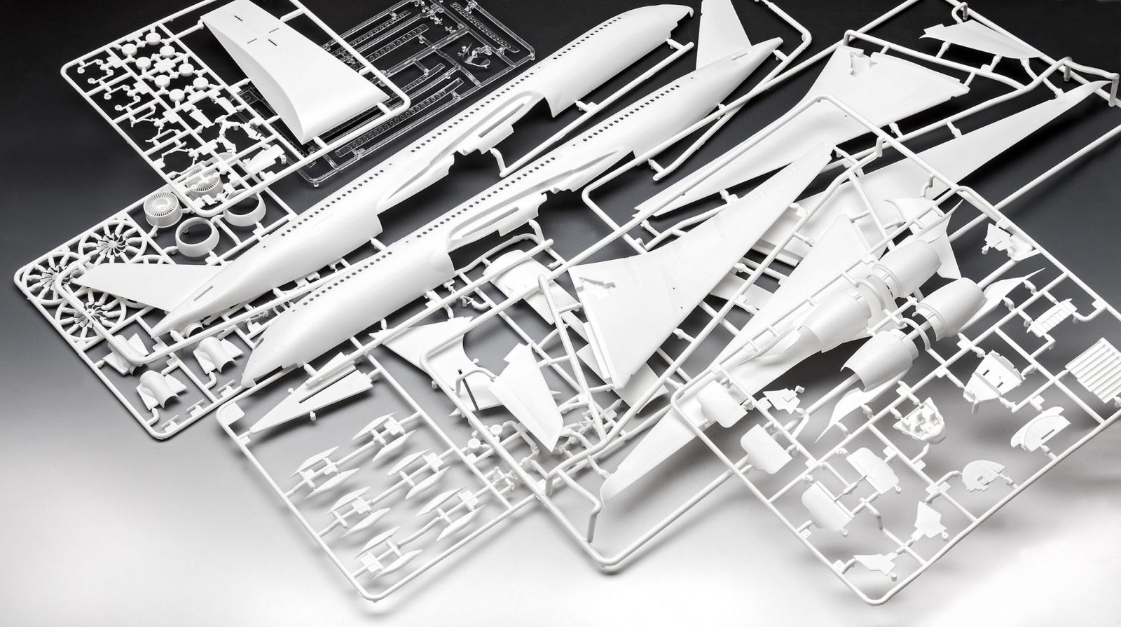 Assembly model, Revell, Airbus A350-900 Turkish Airlines, 120 parts