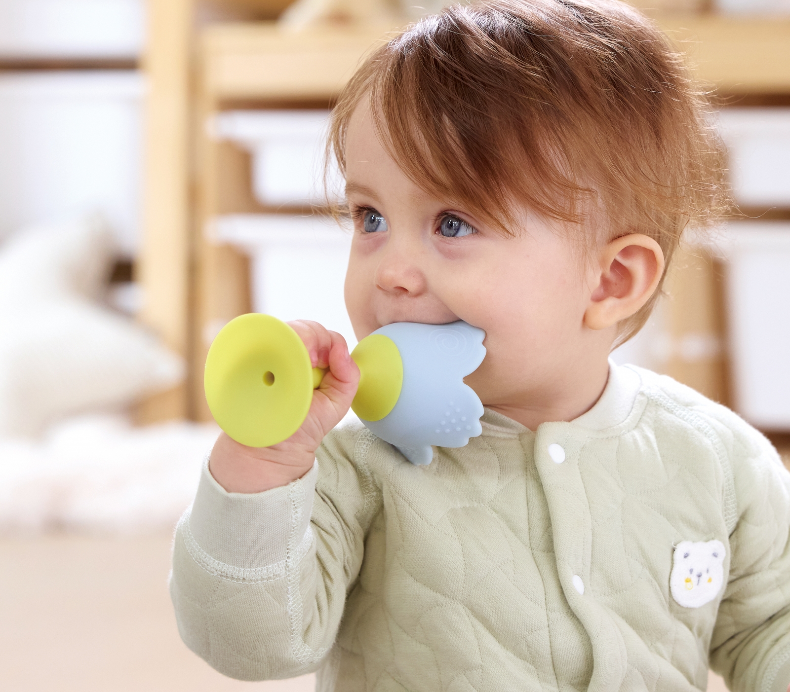 Rattle and teether, Hape, Blue flower