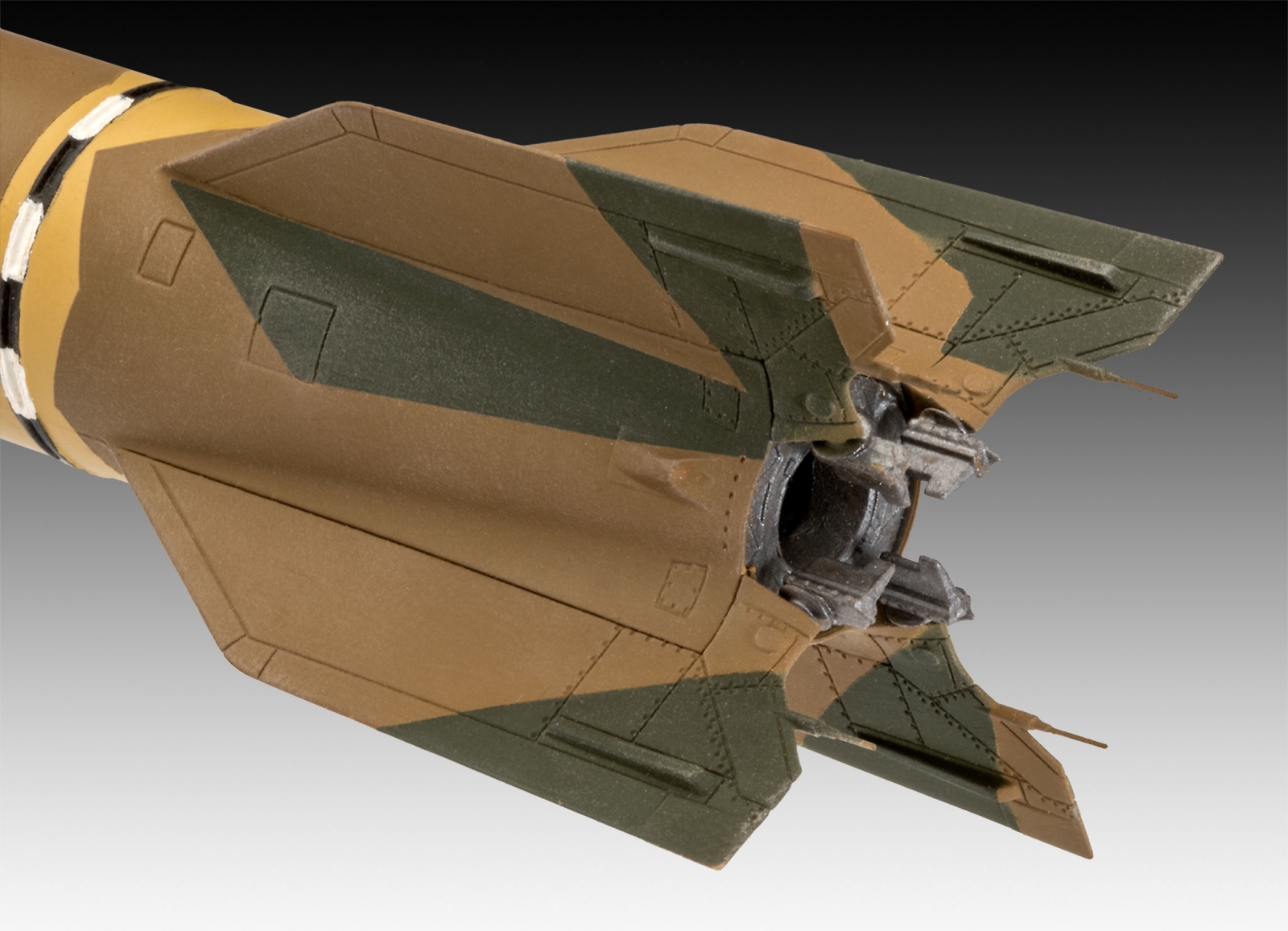 Assembly model, Revell, German A4-V2 rocket, 46 parts