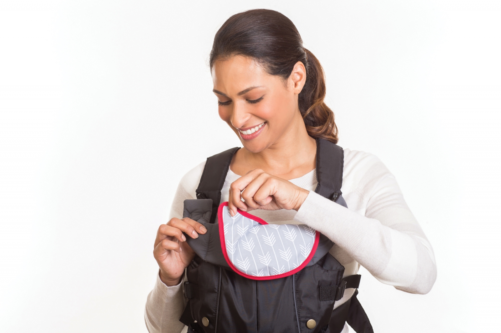 Ergonomic baby carrier with pocket, Infantino, 2 in 1, Black, from 3.6 to 11.3 kg.
