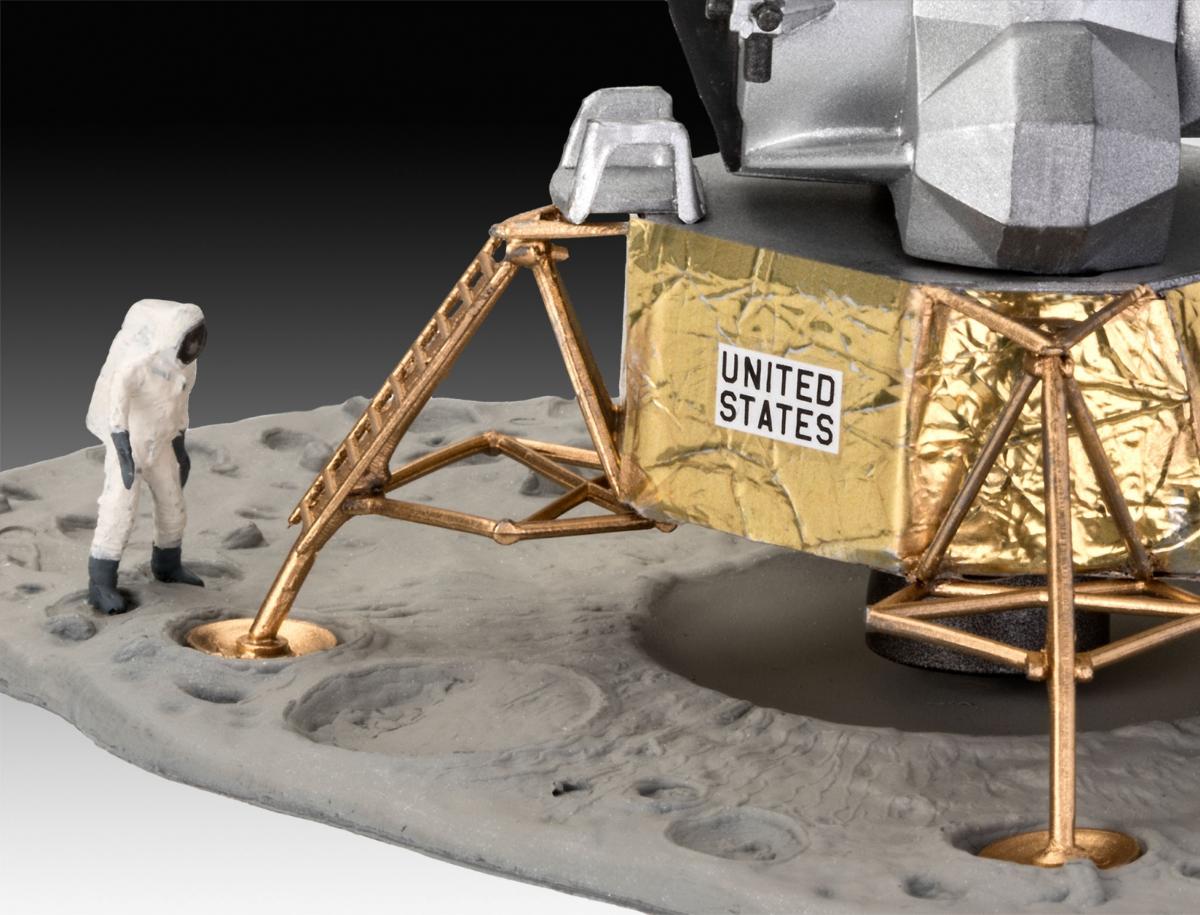 Комплект сглобяем модел Apollo 11 Columbia и Eagle, 60 части