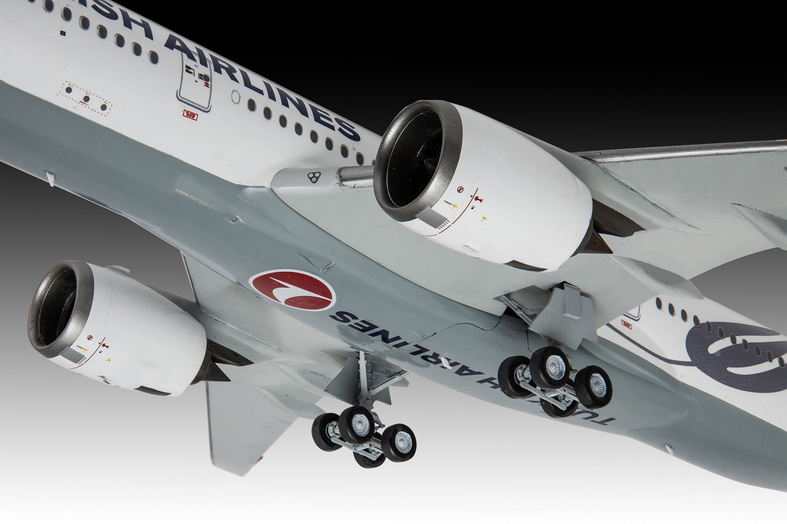 Assembly model, Revell, Airbus A350-900 Turkish Airlines, 120 parts