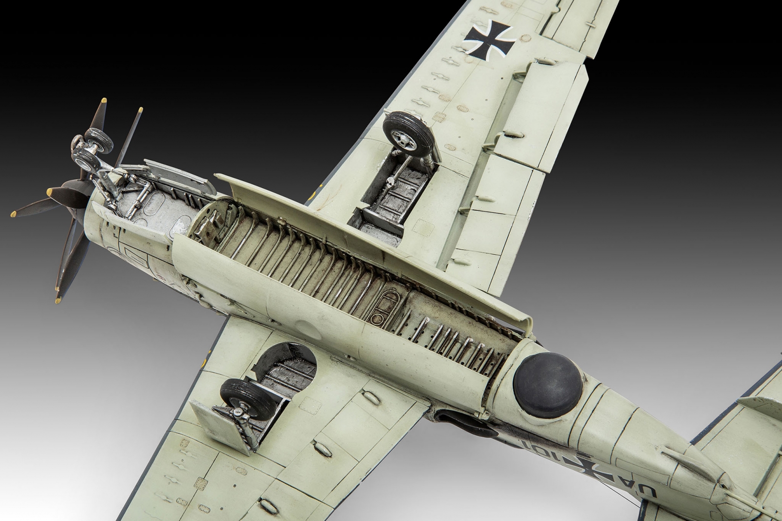 Сглобяем модел, Revell, Британски изтребител Fairey Gannet AS.1/AS.4, 120 части