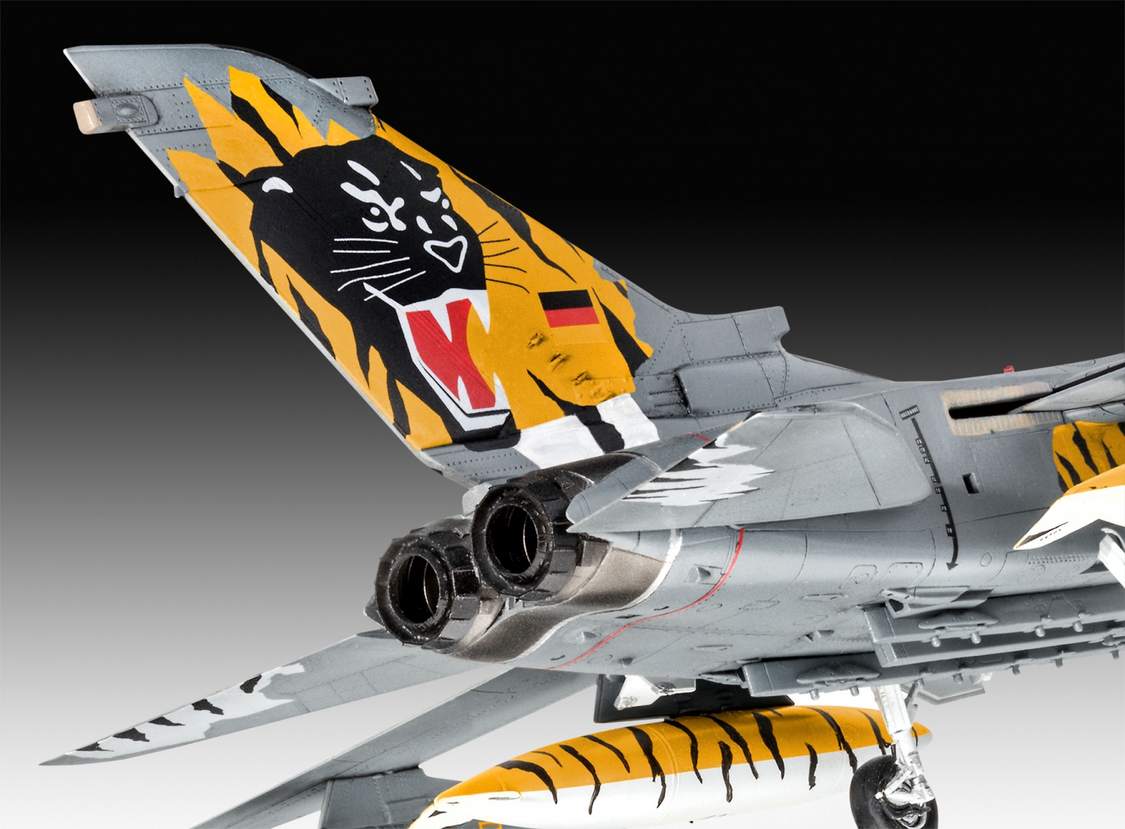 Сглобяем модел Германски изтребител Tornado ECR, Tigermeet 2018, 155 части