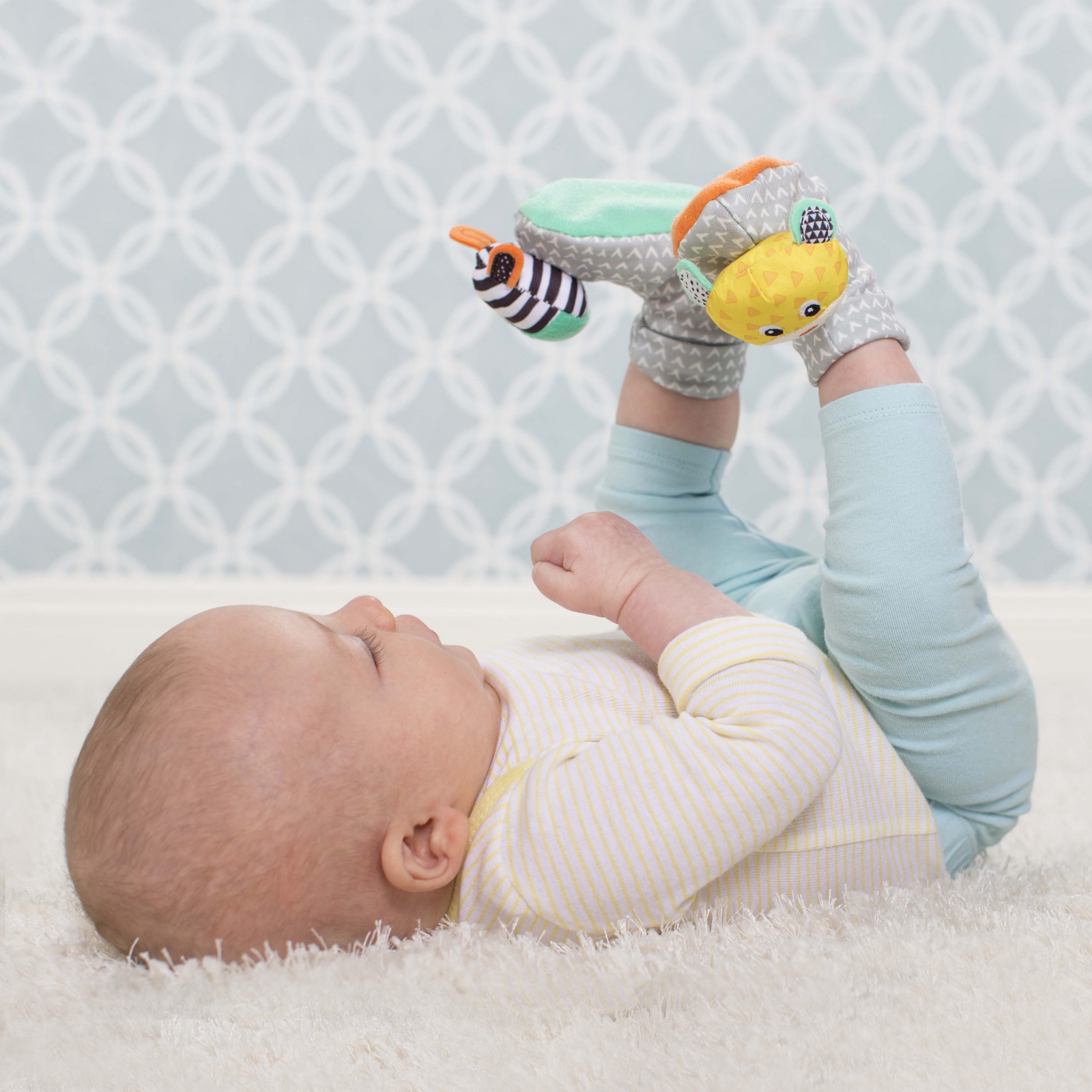 Baby soft slippers with rattle, Infantino, Zebra and tiger