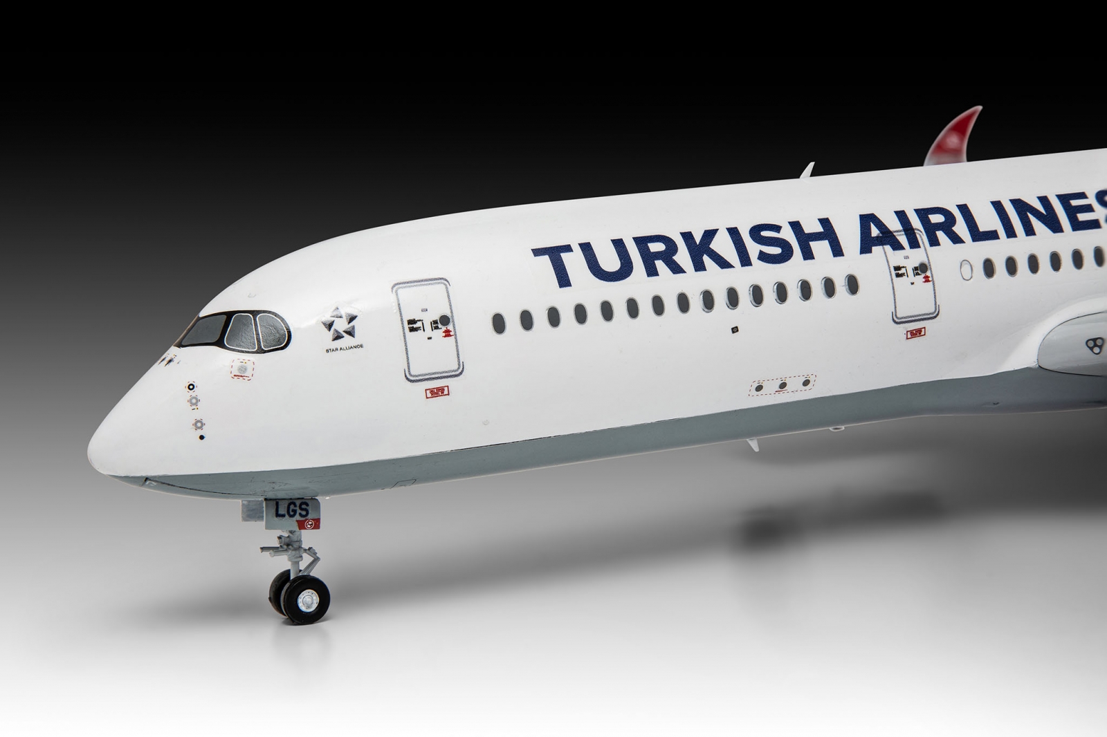 Assembly model, Revell, Airbus A350-900 Turkish Airlines, 120 parts
