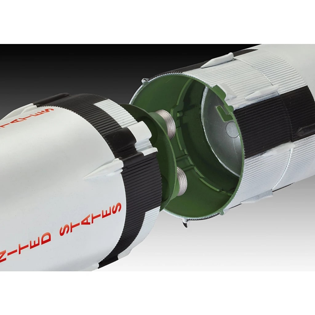 Сглобяем модел Apollo Saturn V, 82 части