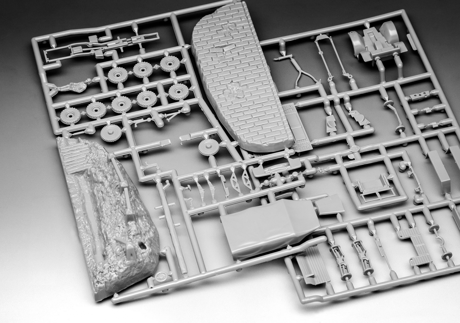 Assembly model, Revell, Starter set truck Krupp Protze KFZ 69 3.7cm, 61 parts