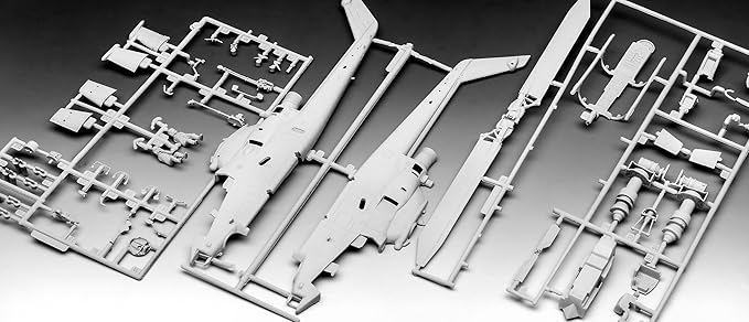 Сглобяем модел, Revell, Подаръчен комплект, Хеликоптер Flying Bulls AH-1F Cobra, с аксесоари