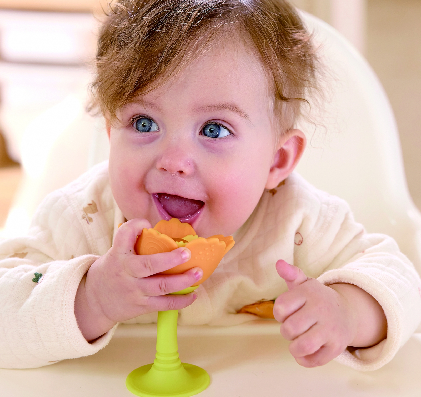 Rattle and teether, Hape, Orange flower