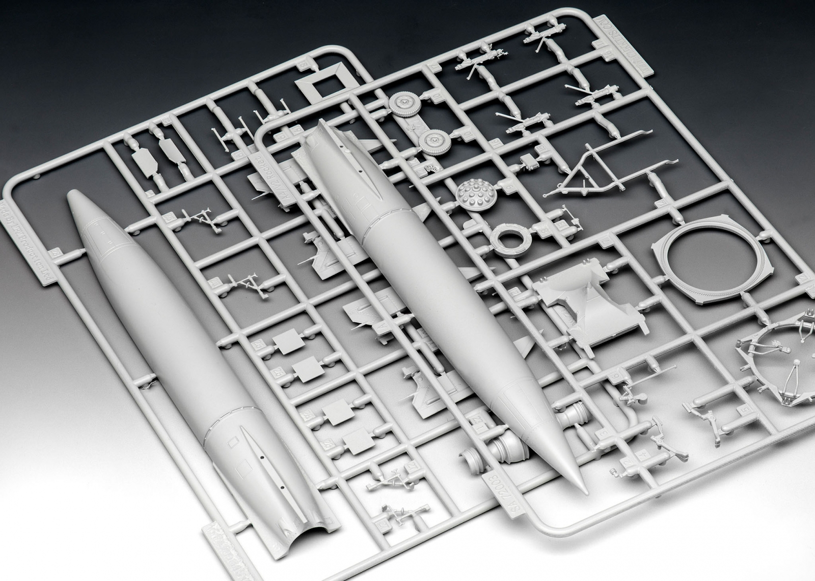Assembly model, Revell, German A4-V2 rocket, 46 parts