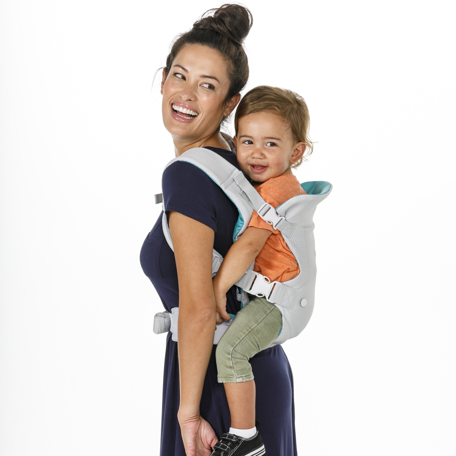 Ergonomic baby carrier, Infantino, Flip 4 in 1, With breathable fabric, Light gray, from 3.6 to 14.5 kg.