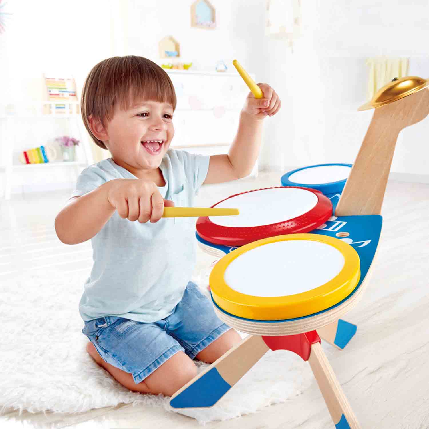 Комплект барабани и чинели